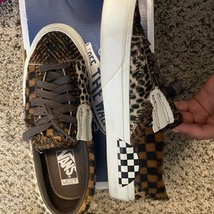 Vans vault Cap Lx Pony Exclusive size 7.5 womens